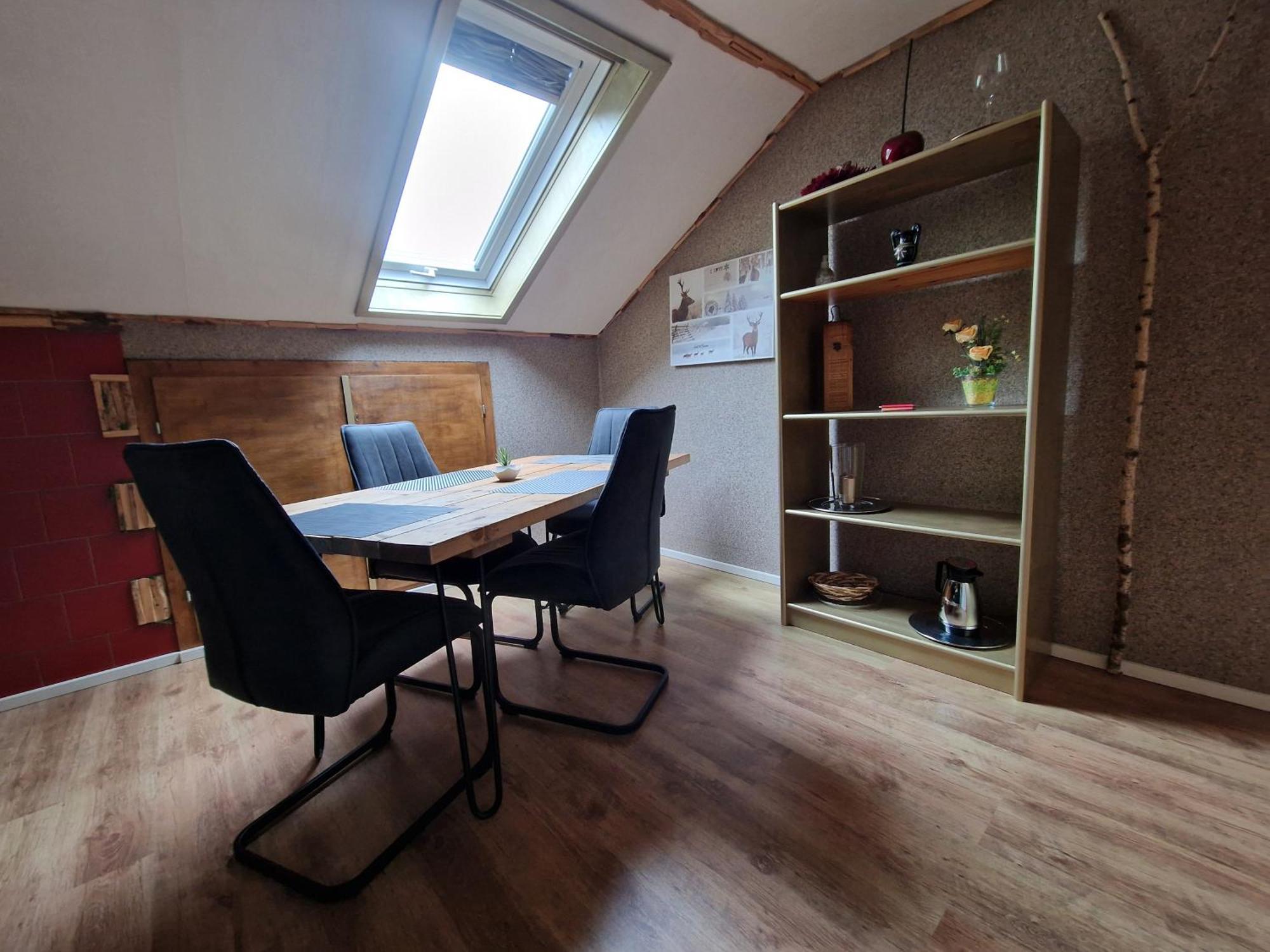 Apartment Geraeumiger Lukas In Ruhiger Waldrandlage Mit Wintergarten Marburg