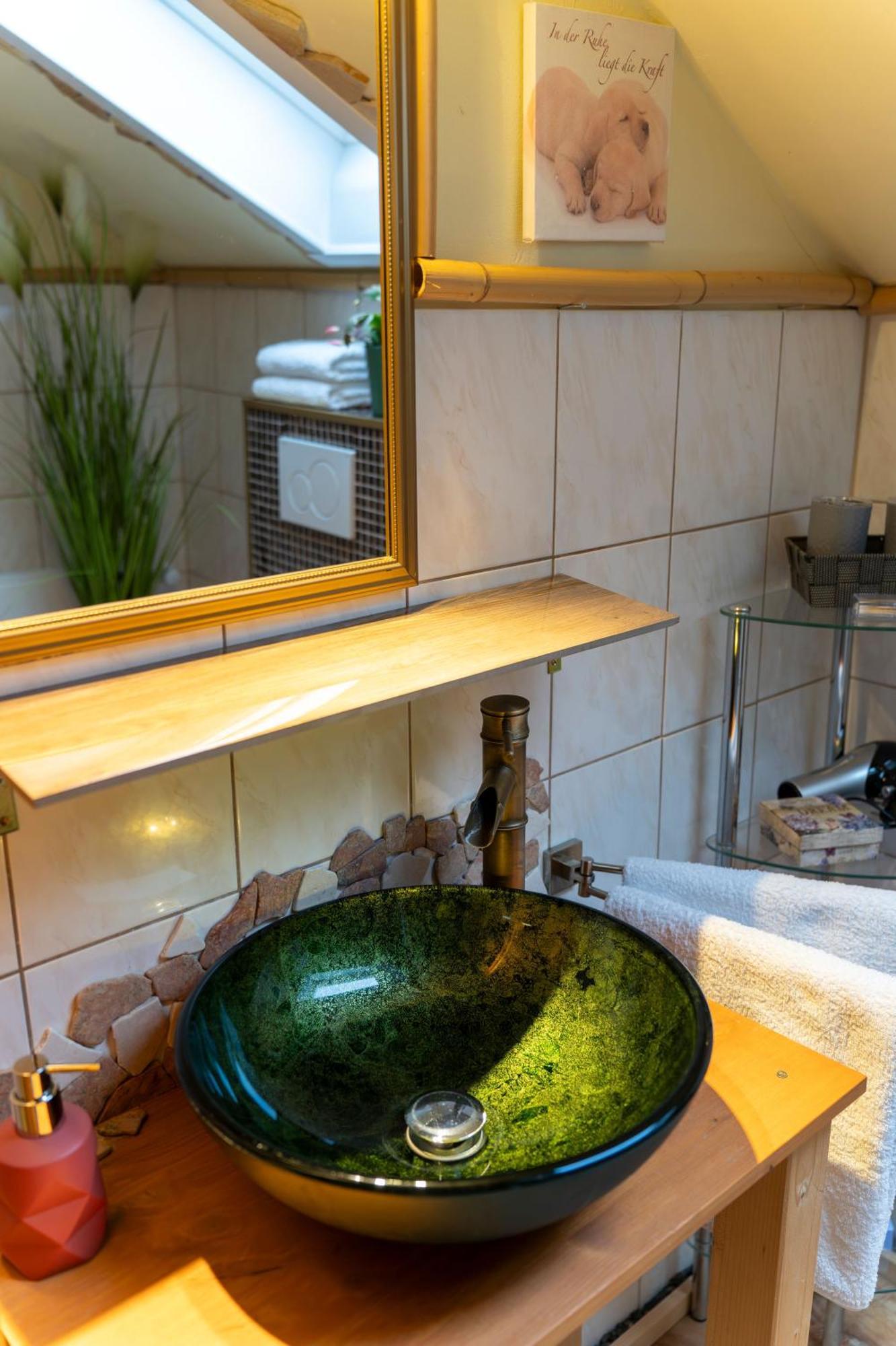 Apartment Geraeumiger Lukas In Ruhiger Waldrandlage Mit Wintergarten